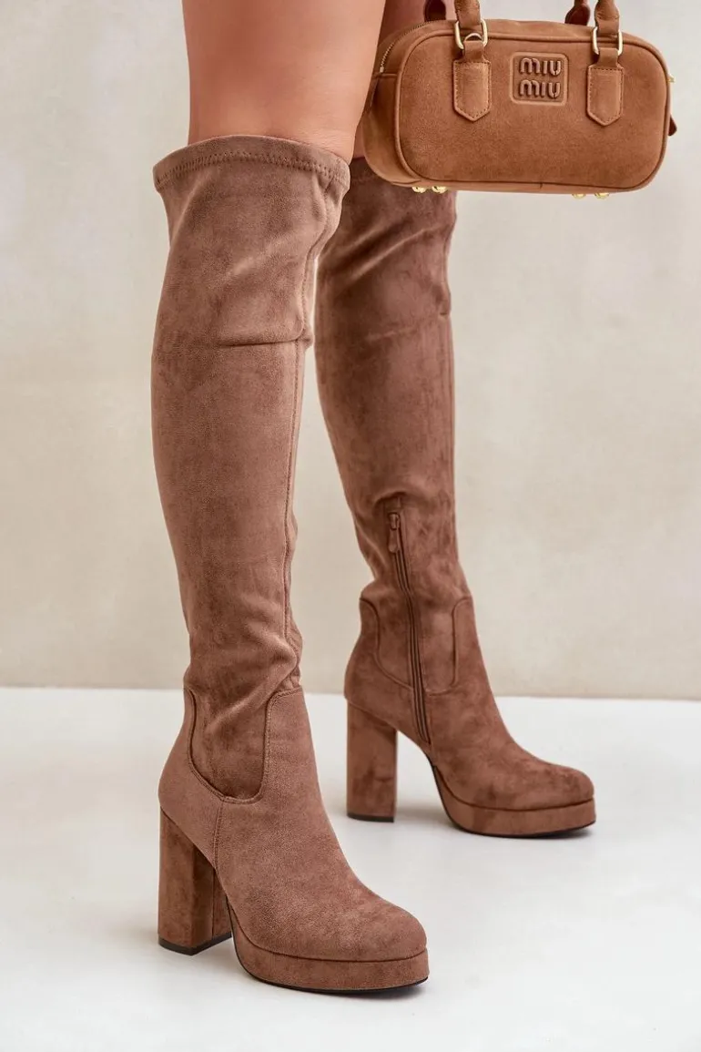 Kozaki Na Słupku I Platformie Z Cholewką Za Kolano Eko Zamszowe Ciemnobeżowe Zistaria