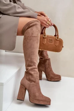 Kozaki Na Słupku I Platformie Z Cholewką Za Kolano Eko Zamszowe Ciemnobeżowe Zistaria