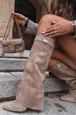 Kozaki Na Słupku Z Wywiniętą Cholewką Beżowe Evyra