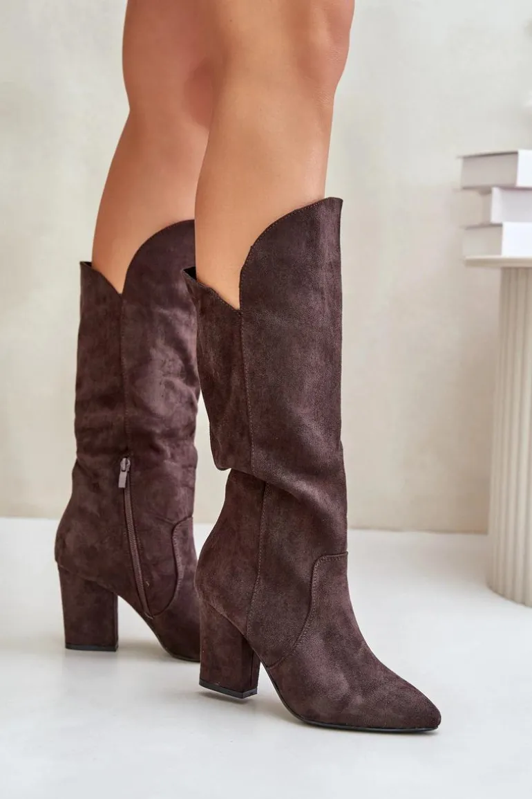 Kozaki Przed Kolano Na Słupku Z Eko Zamszu Brązowe Clorira