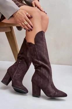 Kozaki Przed Kolano Na Słupku Z Eko Zamszu Brązowe Clorira