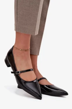 Lakierowane Baleriny Na Delikatnym Obcasie Z Paskiem Czarne Isvella