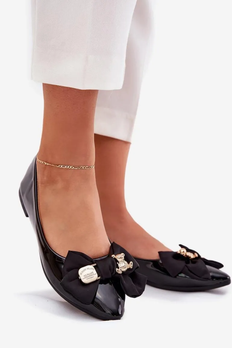 Lakierowane Baleriny Z Kokardą I Złotą Broszką Czarne Rivona