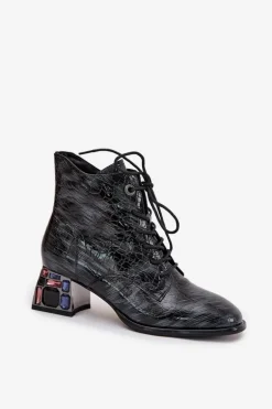 Lakierowane Botki Damskie Z Naturalnej Skóry Na Obcasie Z Kryształkami Artiker 57C0132 Szare