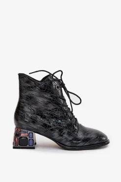 Lakierowane Botki Damskie Z Naturalnej Skóry Na Obcasie Z Kryształkami Artiker 57C0132 Szare