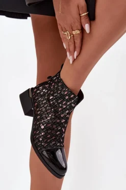 Lakierowane Botki Damskie Z Naturalnej Skóry Na Niskim Obcasie D&A LZ52-960 Czarne