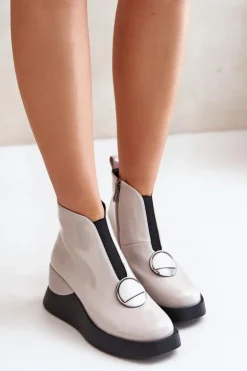 Lakierowane Botki Na Koturnie Ocieplane D&A MR880-136 Jasnoszare