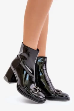 Lakierowane Botki Na Słupku Ocieplane Z Ozdobą D&A MR880-021 Czarne