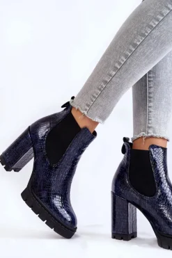 Lakierowane Botki Wężowy Wzór Na Słupku Granatowe Eldey