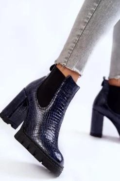 Lakierowane Botki Wężowy Wzór Na Słupku Granatowe Eldey
