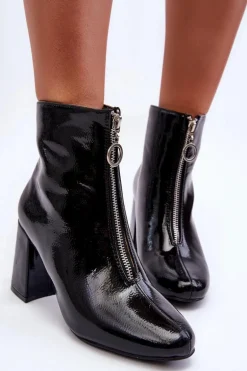 Lakierowane Botki Z Ozdobnym Zamkiem Czarne Sevil