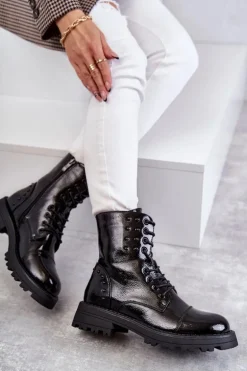 Lakierowane Botki Z Ćwiekami Czarne Palmira