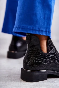 Lakierowane Botki Z Wycięciami Na Płaskim Obcasie Czarne Eunice