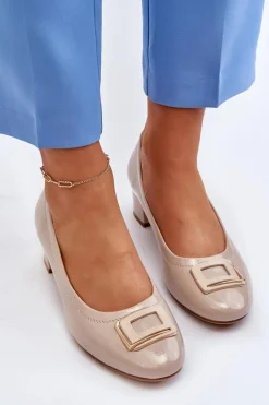 Lakierowane Czółenka Na Klocku Z Ozdobą Beżowe Enollia