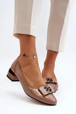 Lakierowane Czółenka Na Klocku Beżowe Ilvanna