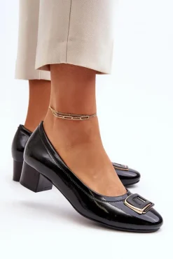 Lakierowane Czółenka Na Klocku Z Ozdobą Czarne Enollia