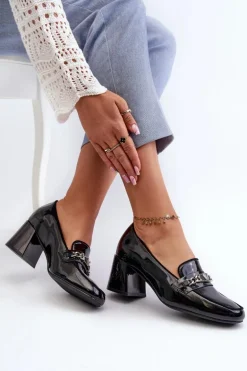 Lakierowane Czółenka Na Niskim Obcasie Z Ozdobą Czarne Makki