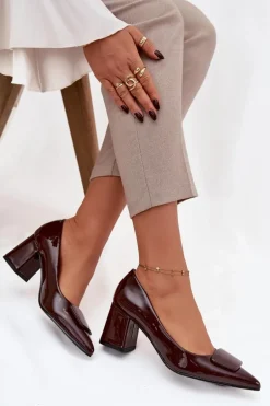 Lakierowane Czółenka Na Słupku Z Ozdobą Czekoladowe Isoline