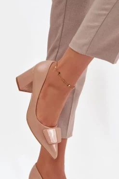 Lakierowane Czółenka Na Słupku Z Ozdobą Nude Isoline