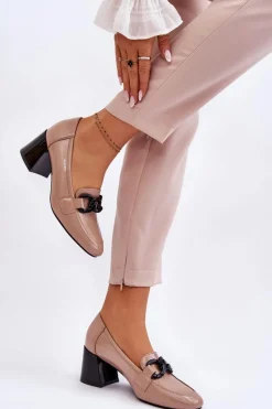 Lakierowane Czółenka Z Łańcuchem Beżowe Keilani