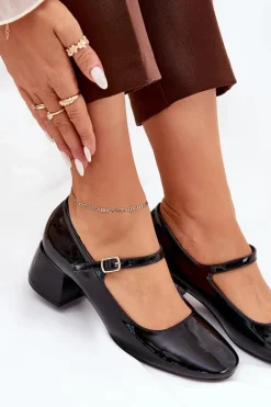 Lakierowane Czółenka Z Paskiem I Sprzączką Czarne Savilae