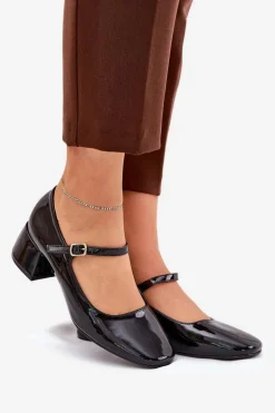Lakierowane Czółenka Z Paskiem I Sprzączką Czarne Savilae