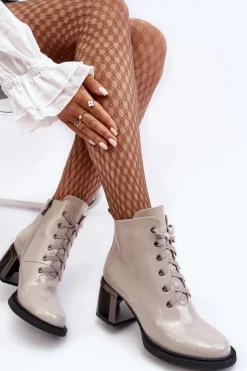 Lakierowane Damskie Botki D&A MR870-98 Jasnoszare