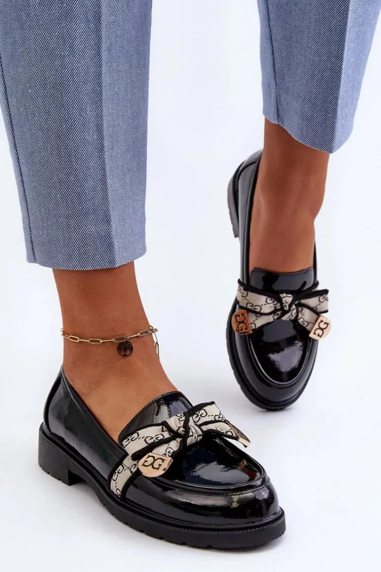 Lakierowane Damskie Półbuty Mokasyny S.Barski HY330A Czarne