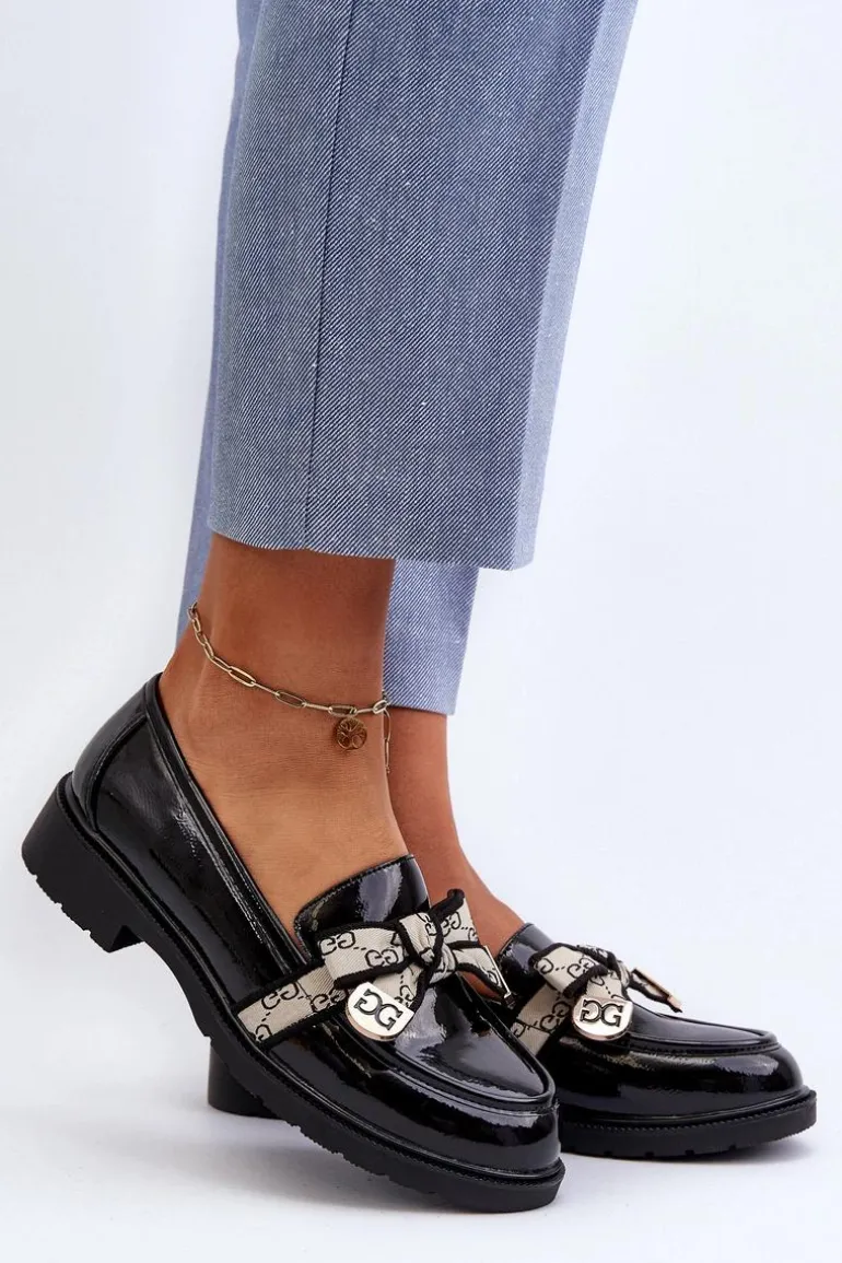 Lakierowane Damskie Półbuty Mokasyny S.Barski HY330A Czarne