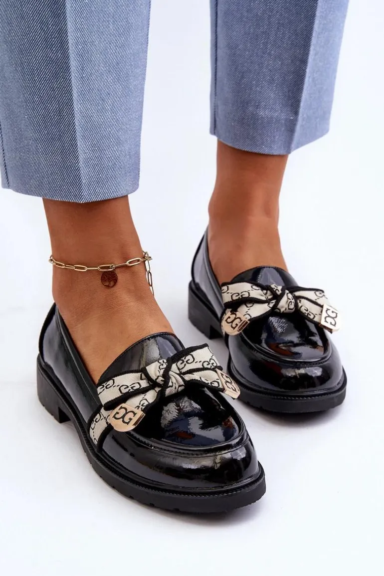 Lakierowane Damskie Półbuty Mokasyny S.Barski HY330A Czarne