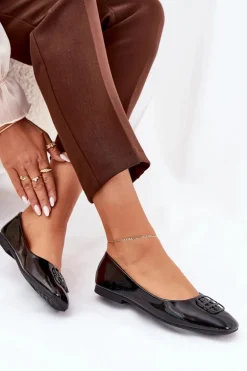 Lakierowane Eleganckie Baleriny Damskie Z Ozdobnym Detalem Vinceza 17377 Czarne