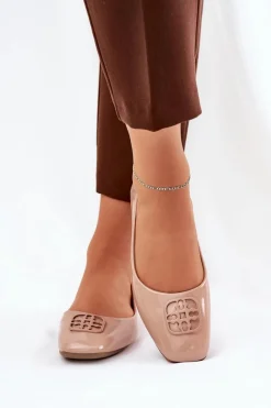 Lakierowane Eleganckie Baleriny Damskie Z Ozdobnym Detalem Vinceza 17377 Beżowe