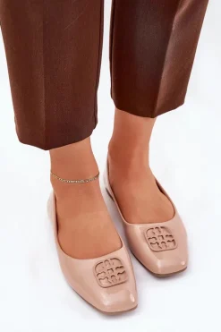 Lakierowane Eleganckie Baleriny Damskie Z Ozdobnym Detalem Vinceza 17377 Beżowe