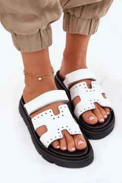 Lakierowane Klapki Damskie Z Naturalnej Skóry Na Platformie Zazoo 40440 Białe