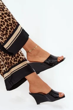 Lakierowane Klapki Damskie Na Koturnie Czarne Nelithin