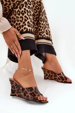 Lakierowane Klapki Damskie Na Koturnie Panterka Brązowe Nelithin