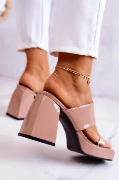 Lakierowane Klapki Na Słupku Ciemnobeżowe Seattle