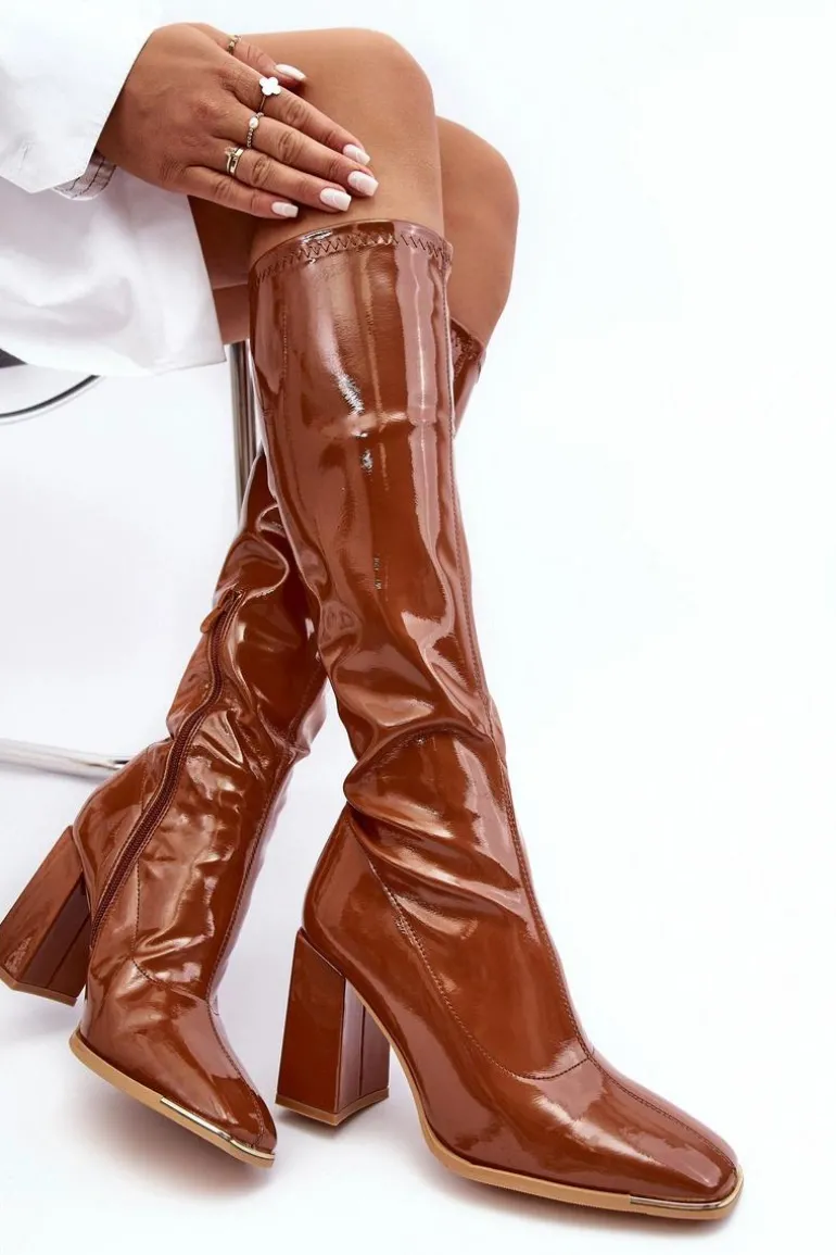 Lakierowane Kozaki Na Słupku Przed Kolano Brązowe Mlokva