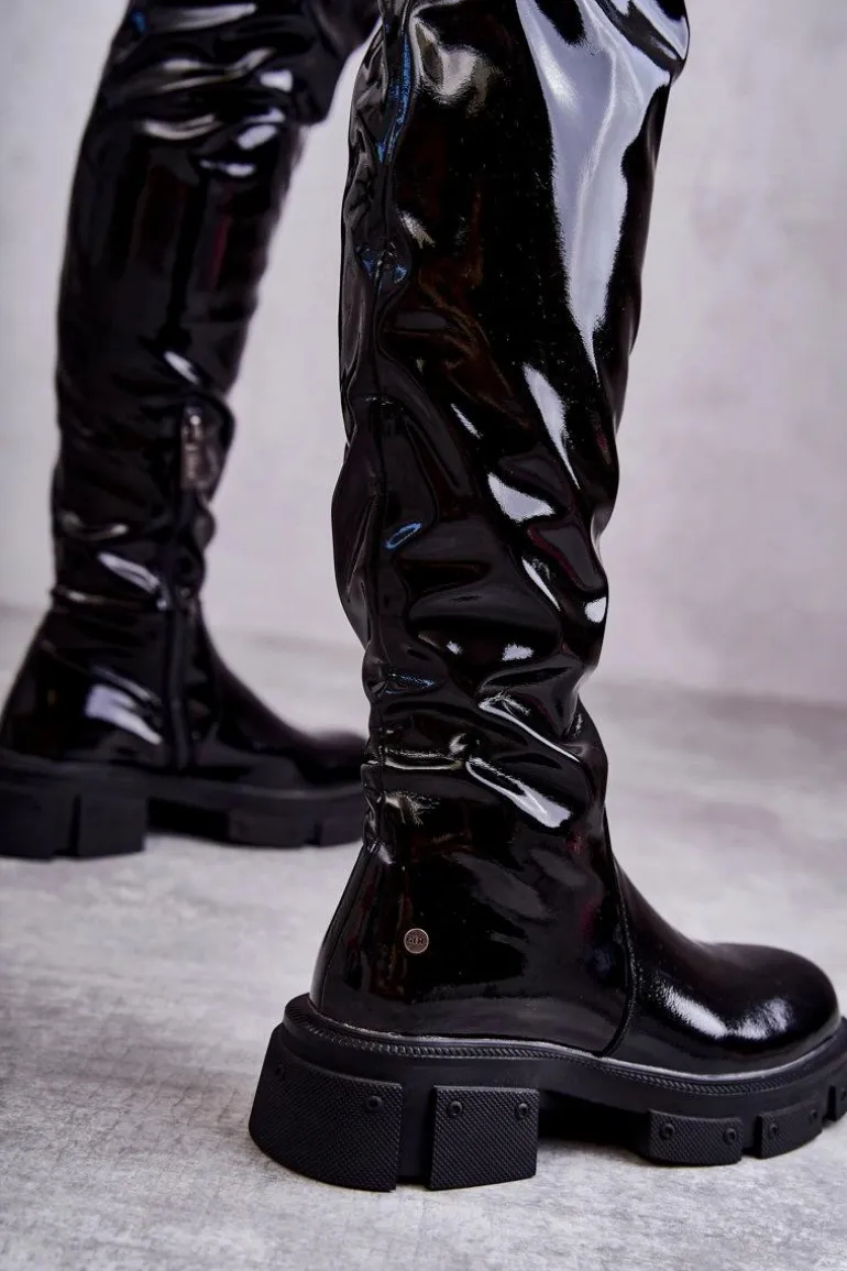 Lakierowane Kozaki Za Kolano Na Płaskim Obcasie GOE KK2N4023 Czarne