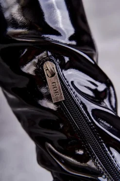 Lakierowane Kozaki Za Kolano Na Płaskim Obcasie GOE KK2N4023 Czarne