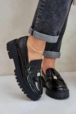 Lakierowane Mokasyny Damskie Z Przypinką Miś Czarne Wulinea