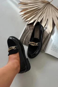 Lakierowane Mokasyny Damskie Ze Złotą Ozdobą S.Barski HY52-540 Czarne