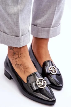 Lakierowane Mokasyny Na Niskim Obcasie Czarne Asselia