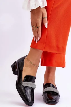 Lakierowane Mokasyny Na Obcasie Z Cyrkoniami Czarne Lavern