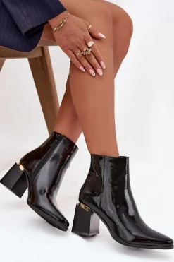 Lakierowane Ocieplane Botki Damskie Na Słupku Z Eko Skóry Czarne Brivelle