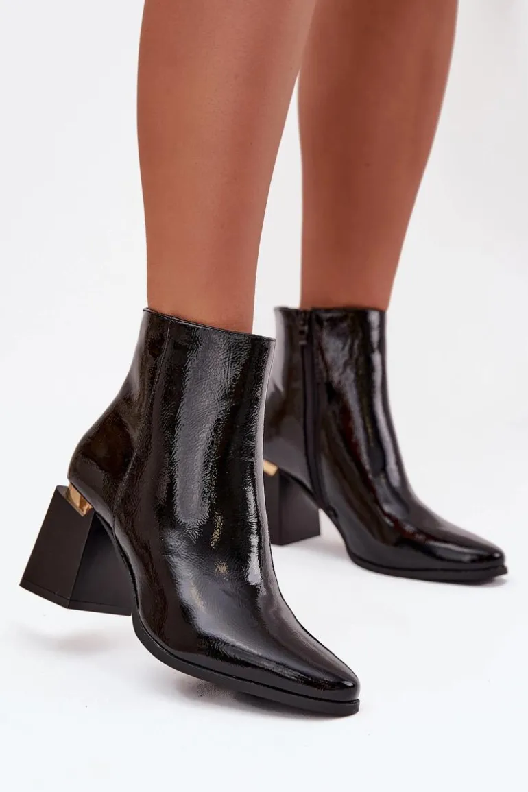 Lakierowane Ocieplane Botki Damskie Na Słupku Z Eko Skóry Czarne Brivelle