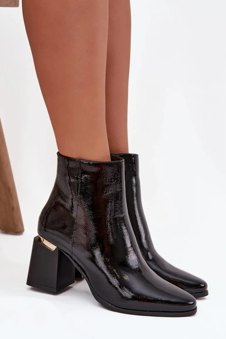 Lakierowane Ocieplane Botki Damskie Na Słupku Z Eko Skóry Czarne Brivelle