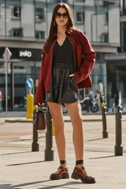 Lakierowane Półbuty Damskie Z Klamrą Bordowe Plikuria