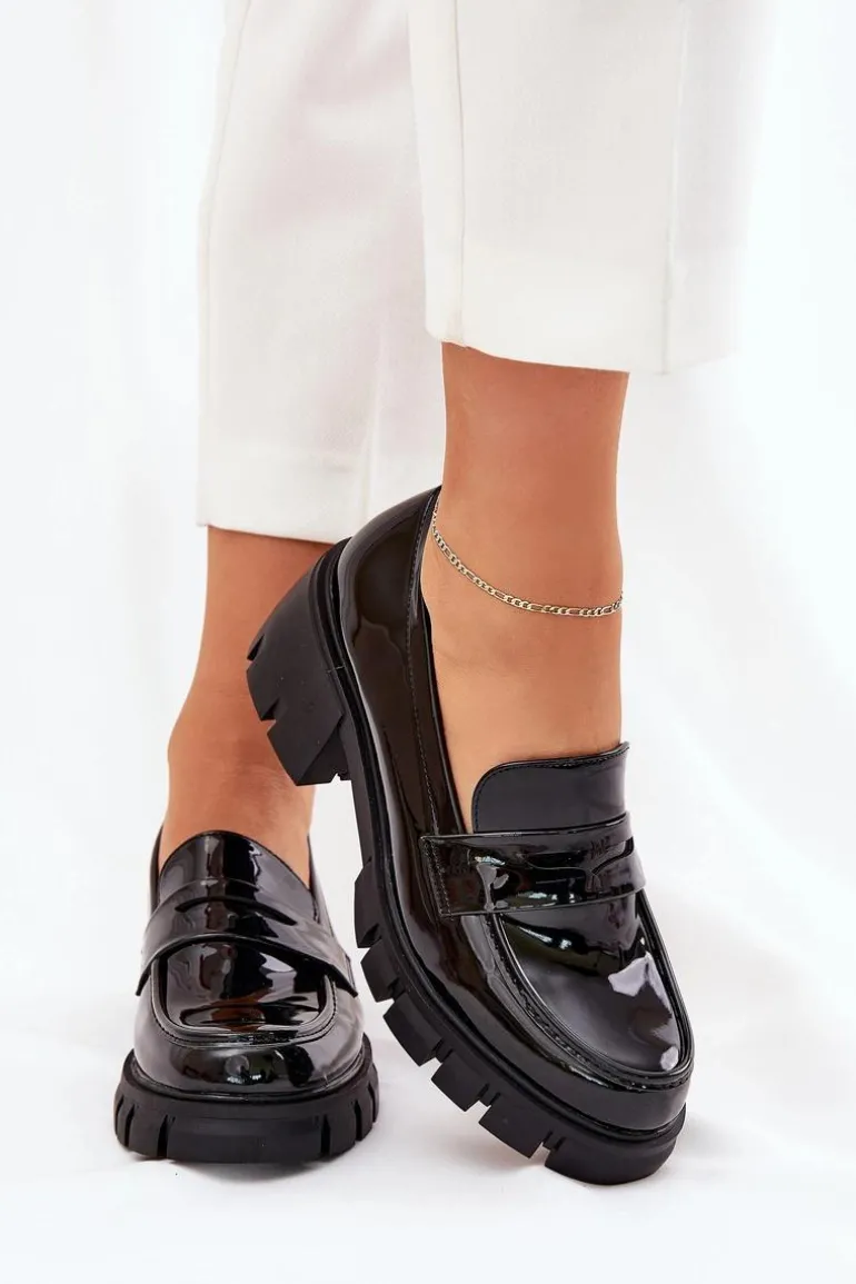 Lakierowane Półbuty Damskie Na Masywnym Obcasie Czarne Felonith