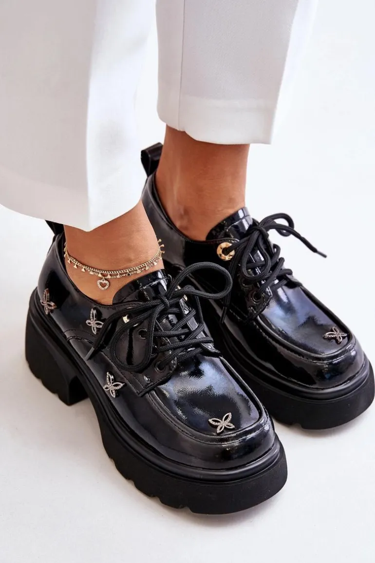 Lakierowane Półbuty Damskie Z Ozdobami Skóra Naturalna Artiker 55C0419 Czarne